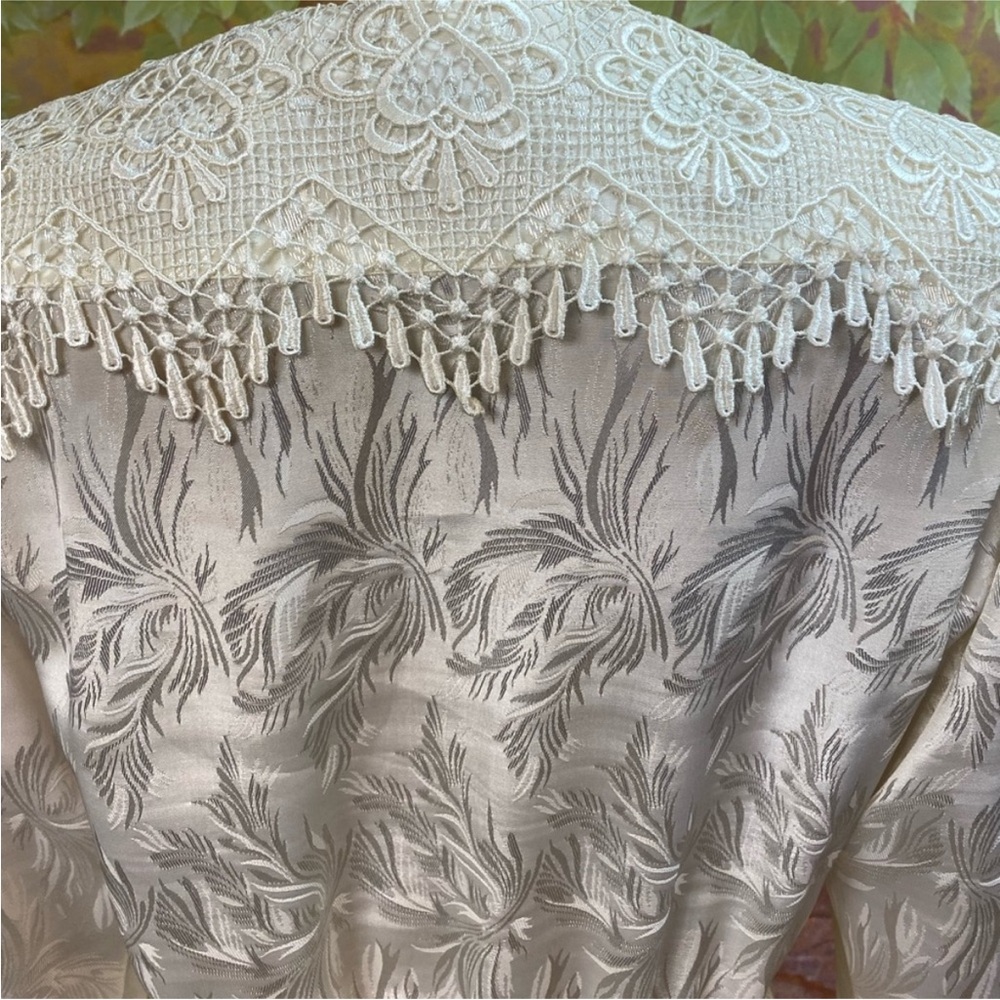 Nilani Vintage Ivory Jacquard Lace Trimmed Dress - Picture 10 of 15